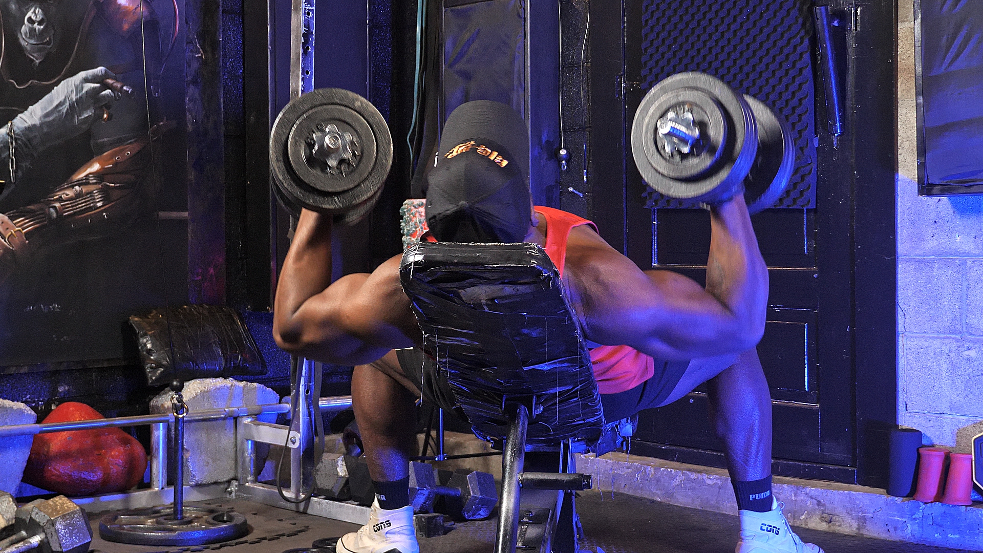Building Chest and Triceps With Dumbbells